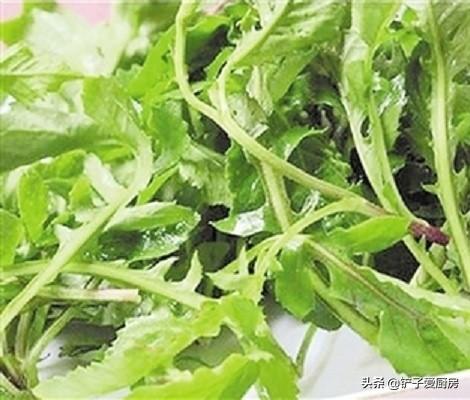 荠菜饺子里的荠菜要不要用沸水焯一下?感化口感吗？